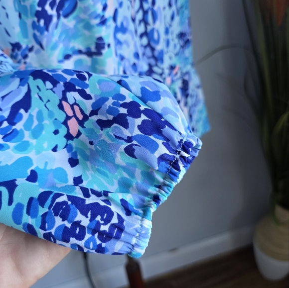 Lilly Pulitzer, Savanna Top Turquoise Oasis Wave After Wave Blouse Size Small - Picture 6 of 11